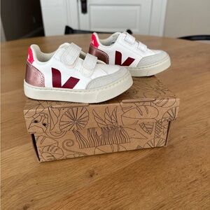 Veja Kids White and Red Velcro Sneakers